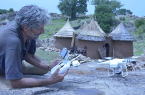 Z droni nad skrito vojno v Sudanu
