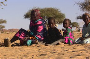 Nasilje v Darfurju pregnalo 70.000 ljudi v šestih mesecih