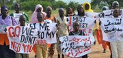 Ženske z demonstracijami zahtevajo odhod neefektivne misije združenih narodov - UNMIS